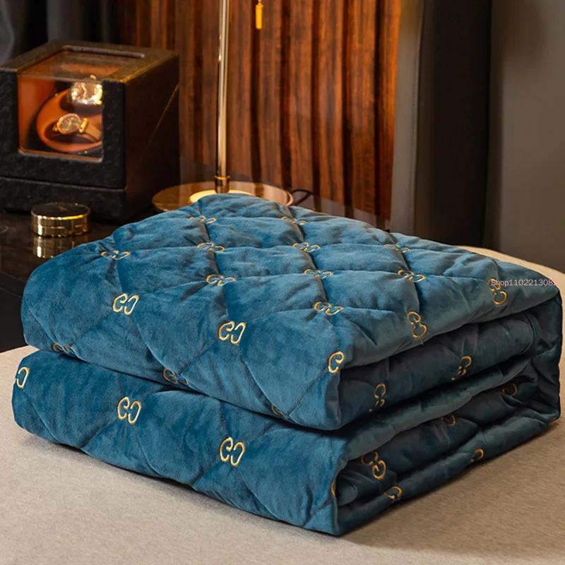 Embroidery Mattress Cover Thic - Embroidery Quilt Cover 评论和价格
