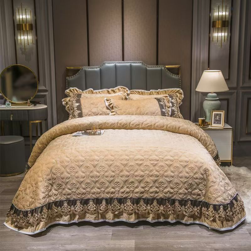 Luxury European Crystal Velvet - Embroidery Quilt Cover 评论和价格