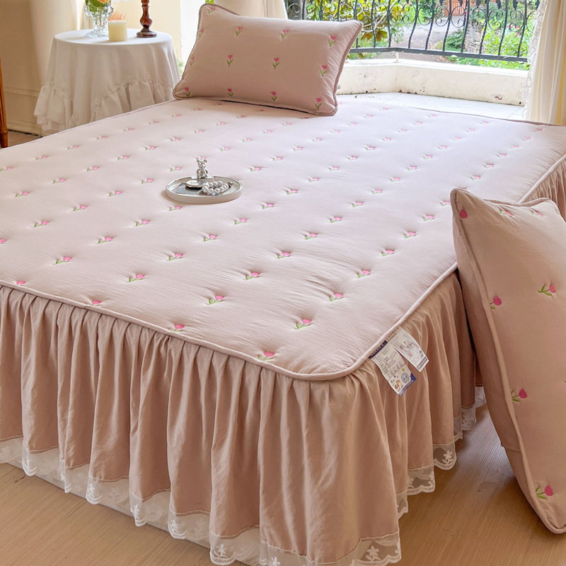 Thicken Quilted Cotton Bed Ski - Embroidery Quilt Cover 评论和价格