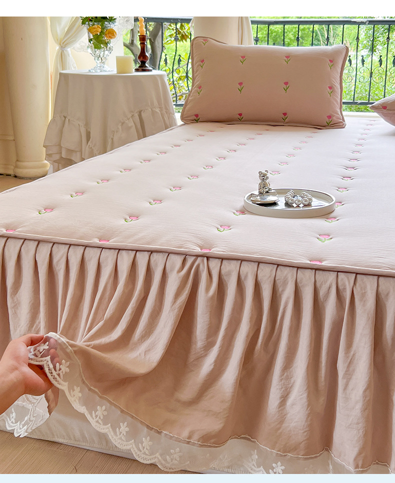 Thicken Quilted Cotton Bed Ski - Embroidery Quilt Cover 评论和价格