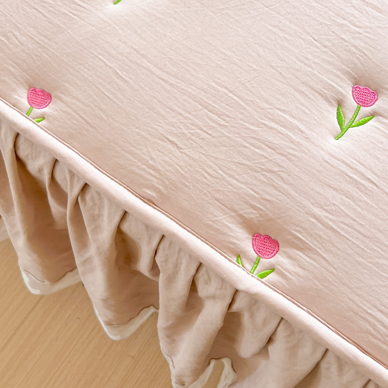 Thicken Quilted Cotton Bed Ski - Embroidery Quilt Cover 评论和价格