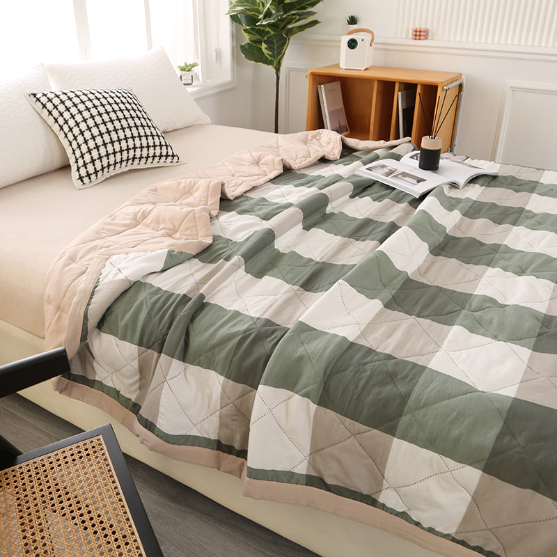 A solid color spring/summer wa - Embroidery Quilt Cover 评论和价格
