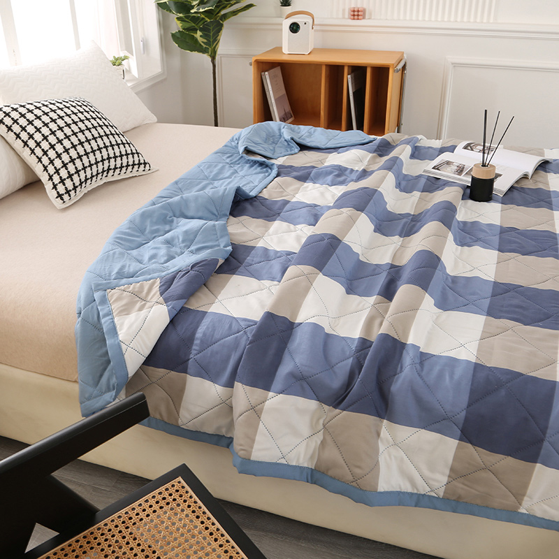 A solid color spring/summer wa - Embroidery Quilt Cover 评论和价格