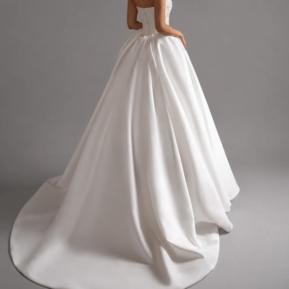 Customized Elegant Wedding Dre - Embroidery Online Design 评论和价格