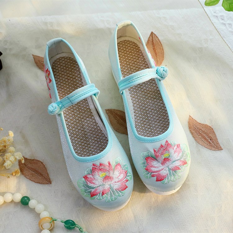 2026 Women's White & Green Lot - Embroidery Print 评论和价格
