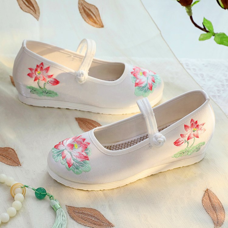 2026 Women's White & Green Lot - Embroidery Print 评论和价格