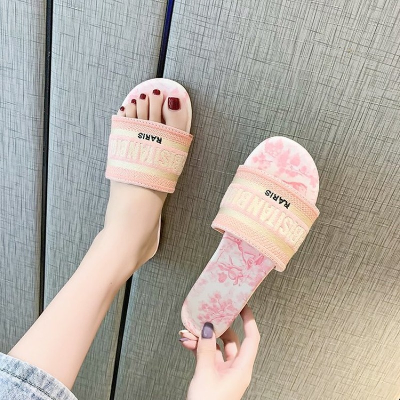 Women's Fashion Flat Slippers  - Embroidery Letter 评论和价格