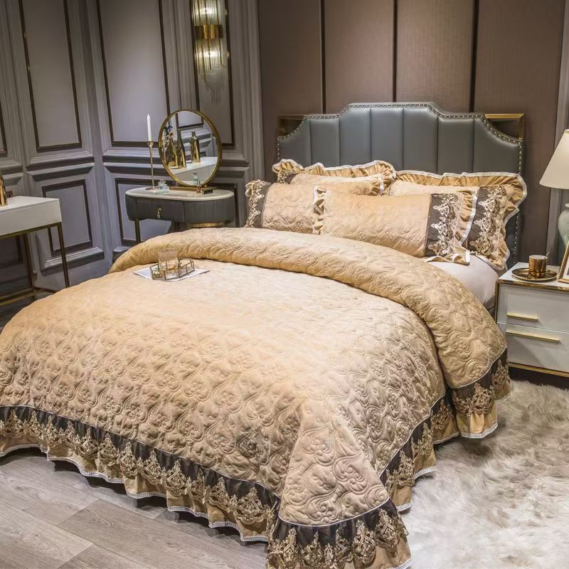 Luxury European Crystal Velvet - Embroidery Quilt Cover 评论和价格