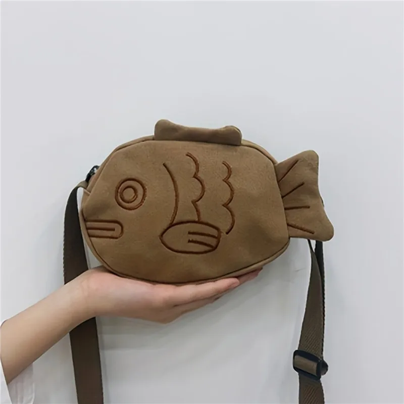 Fish Shape Canvas Messenger Ba - Embroidery Fish 评论和价格