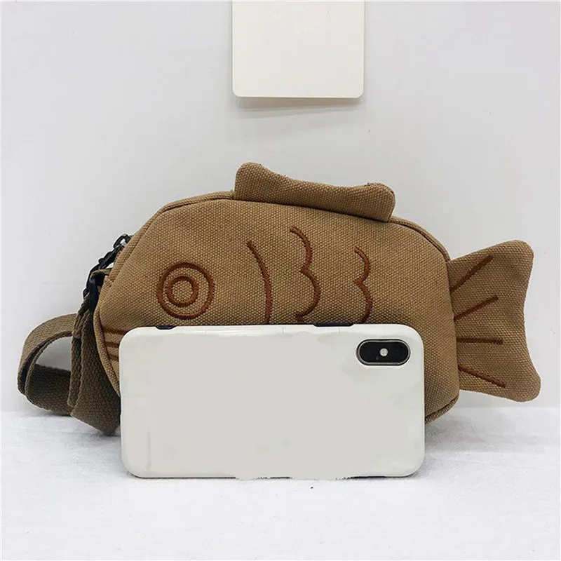 Fish Shape Canvas Messenger Ba - Embroidery Fish 评论和价格
